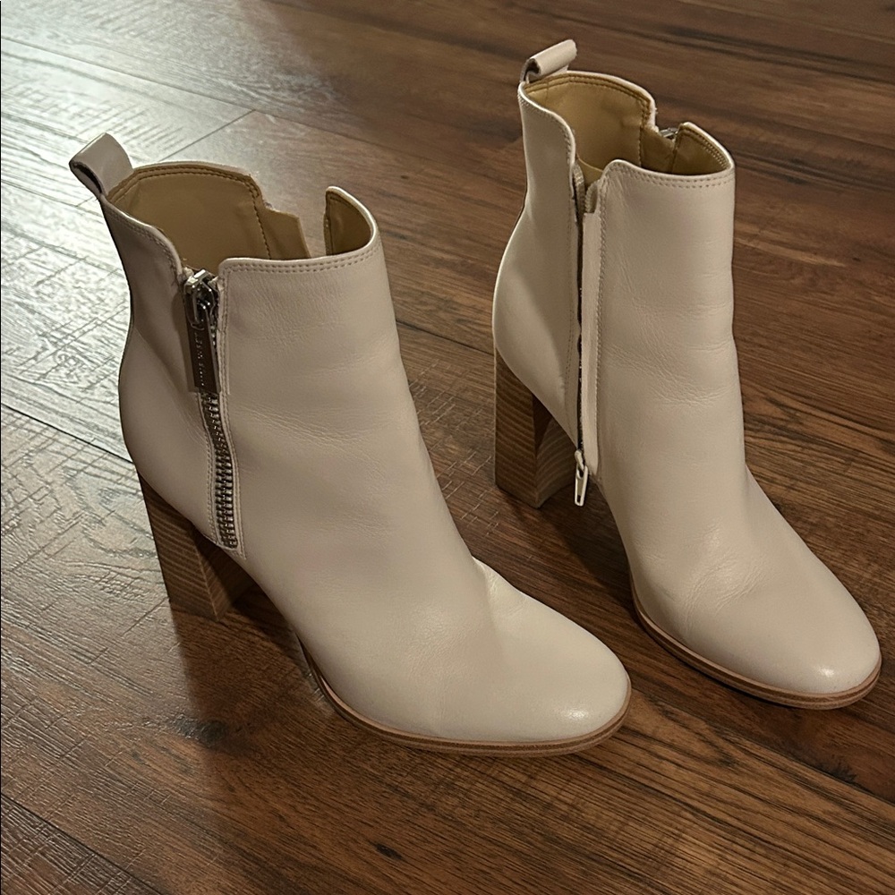 Nine West Cream Ankle Boots with Zipper
